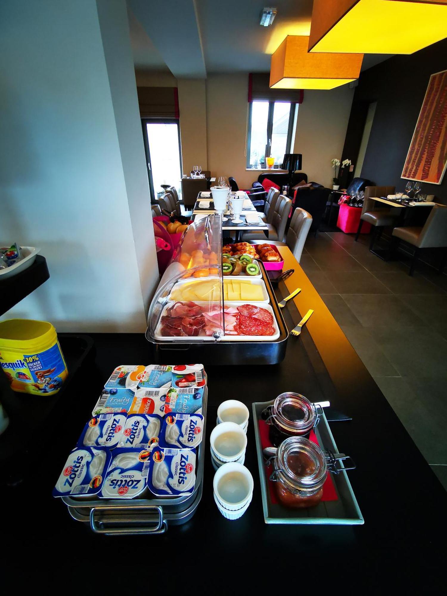 Durbuy O Restaurant Hotel Esterno foto
